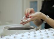 Dream Meaning of Being In A Jewelry Store