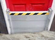 Dream Meaning of Holding Flood Water Behind Door
