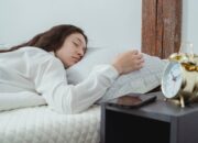 Dream Meaning of Oversleeping