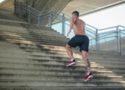 Dream Meaning of Climbing Down The Staircase