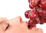 Dream Meaning of Eating Red Grapes