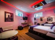 Dream Meaning of Motel Rrom With Mirrors