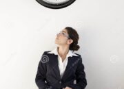 Dream Meaning of Looking At The Clock