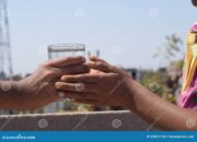 Dream Meaning of Giving Someone Water To Drink