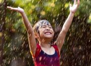 Dream Meaning of Getting Wet In The Rain