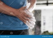 Dream Meaning of Rubbing White Powder